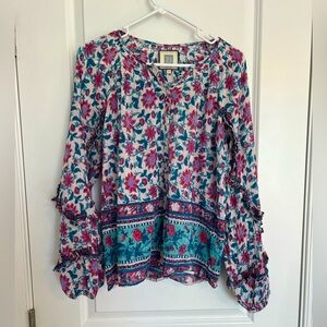 Women’s Bell top - size medium